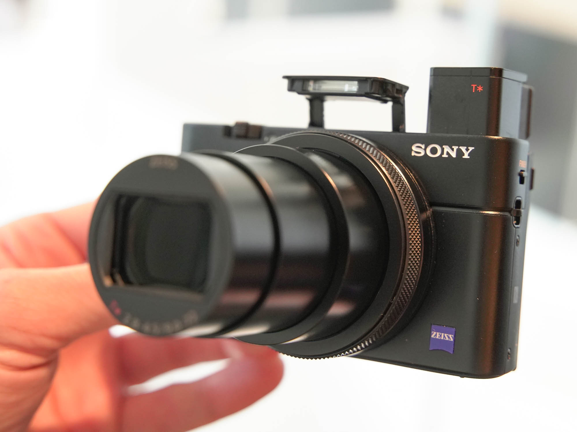 Sony RX100 VI Announced, Price $1,198 ! – Camera News at Cameraegg