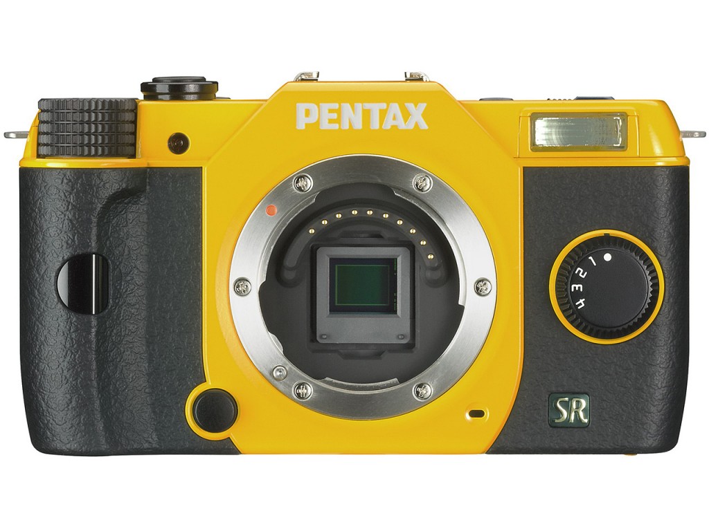 Pentax Q7 Front