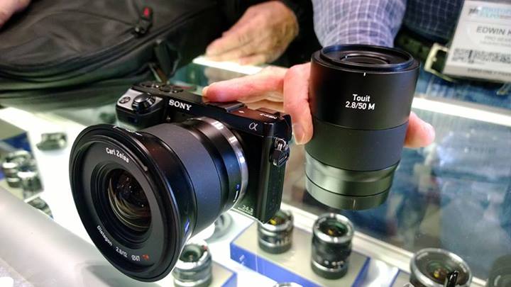 Zeiss Touit 2.8 50mm macro lens