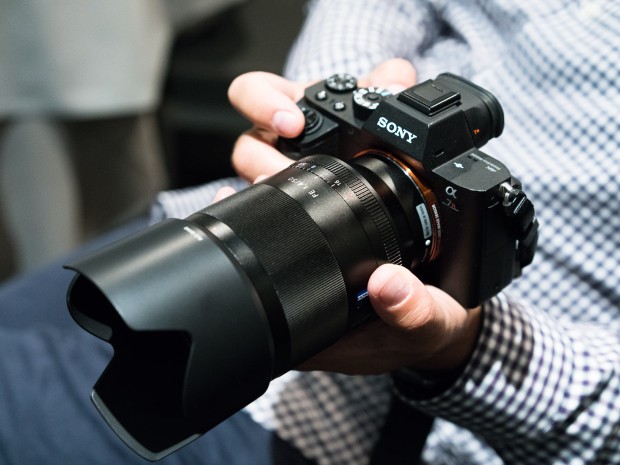 sony zeiss fe 50mm f 1.4 za lens 1