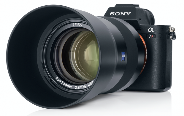 zeiss batis 135mm f 2.8 fe lens